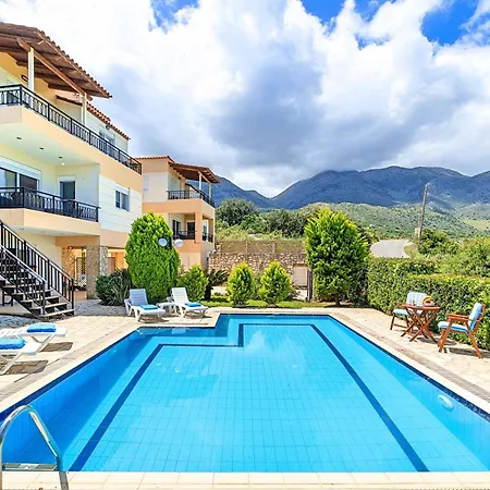 Feriehus Fuer 10 Personen In Kournas, Kreta West Kreta Kournás